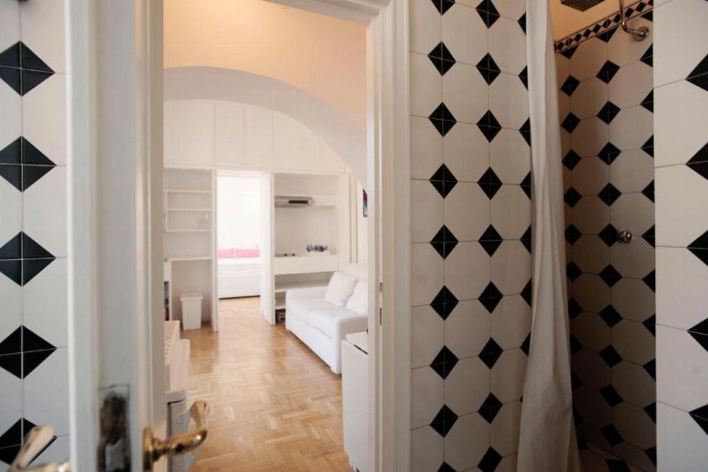 Cute apartment Spanish Steps Image 6